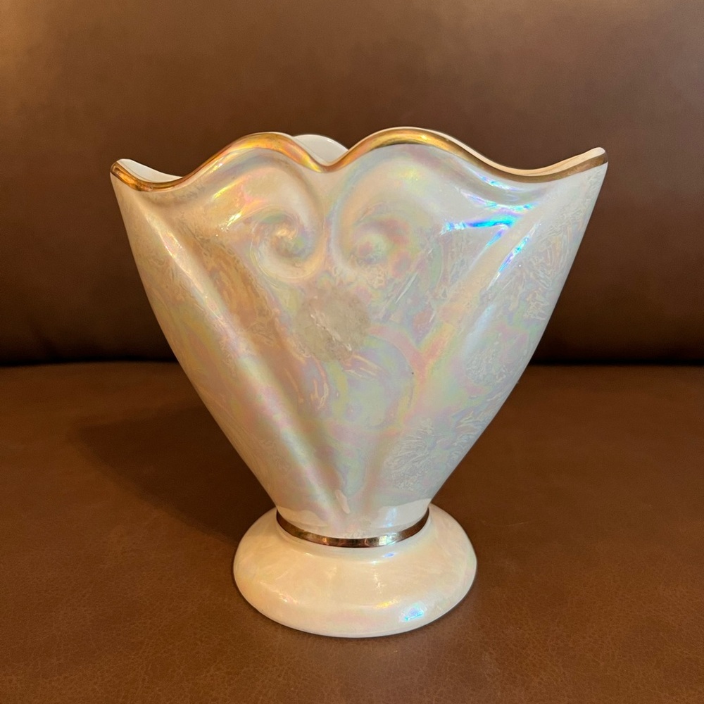Pioneer Fan Iridescent Vase with Gold Trim